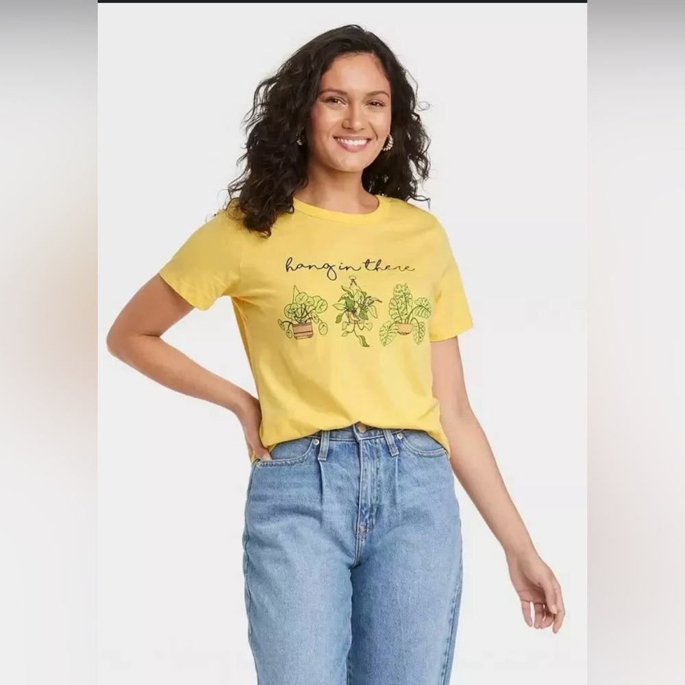 NWOT Zoe + Liv Graphic Tee